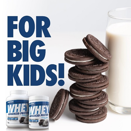 Per4m Whey Advanced Protein 900g mixed shake in a clear shaker bottle, smooth and creamy appearance